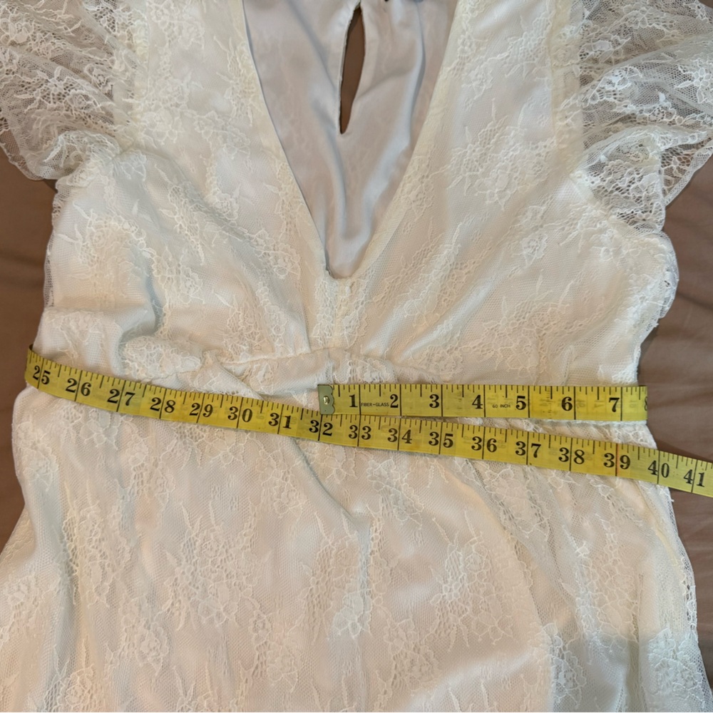 Elegant Lace Dress in Cream